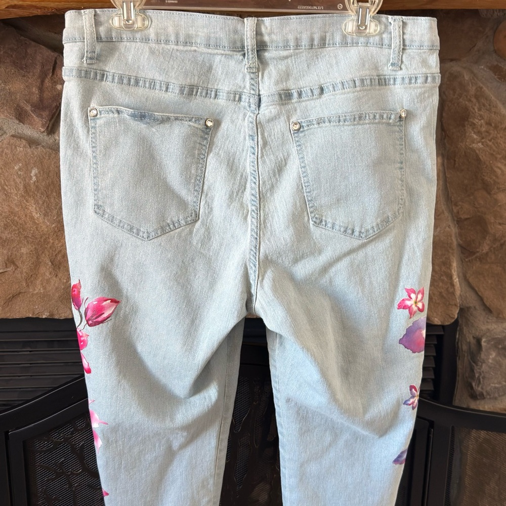 VENUS Light Wash Straight Leg Jeans with Pink & Purple Floral Accents - Picture 6 of 10